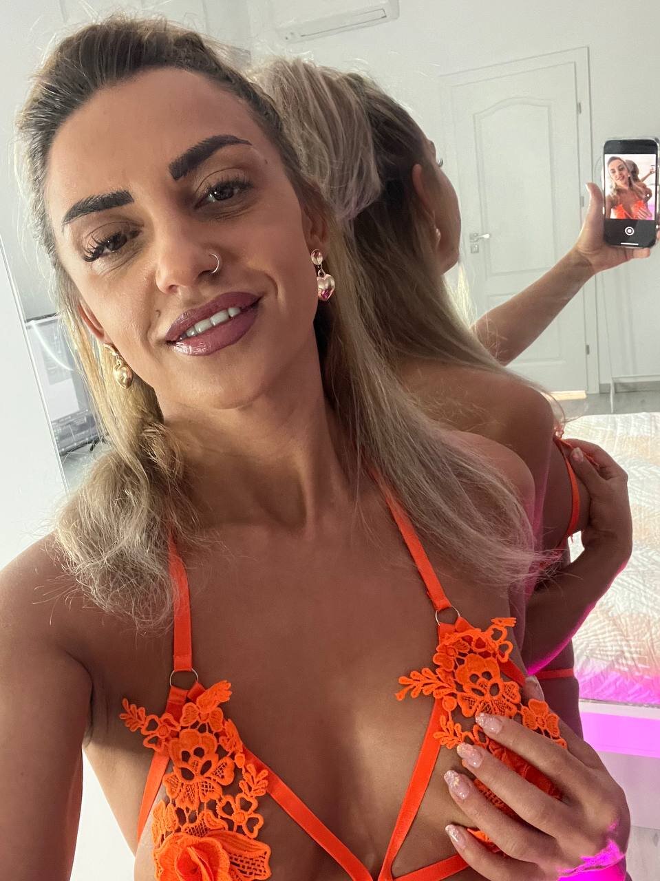 Image ArianaBlakes 11