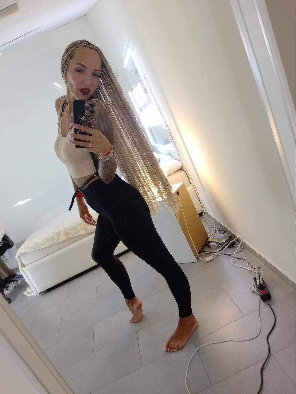 Image MonicaMaxwel 23